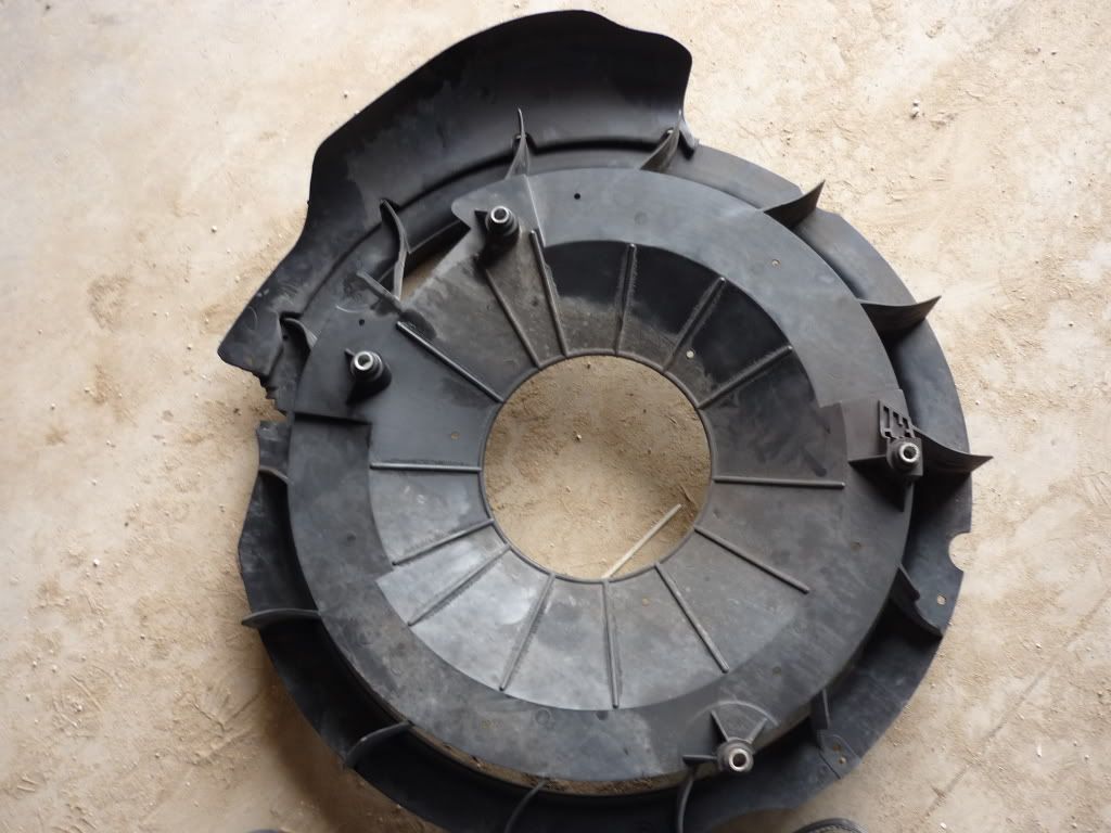 Removal of 6L Fan shroud The Diesel Garage